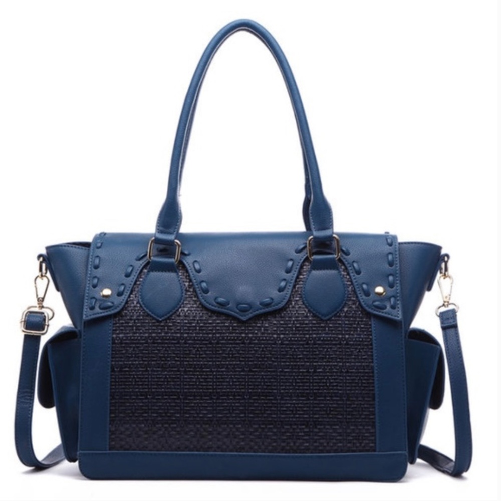 NWT Beautiful and Spacious Blue Classic Satchel Bag!